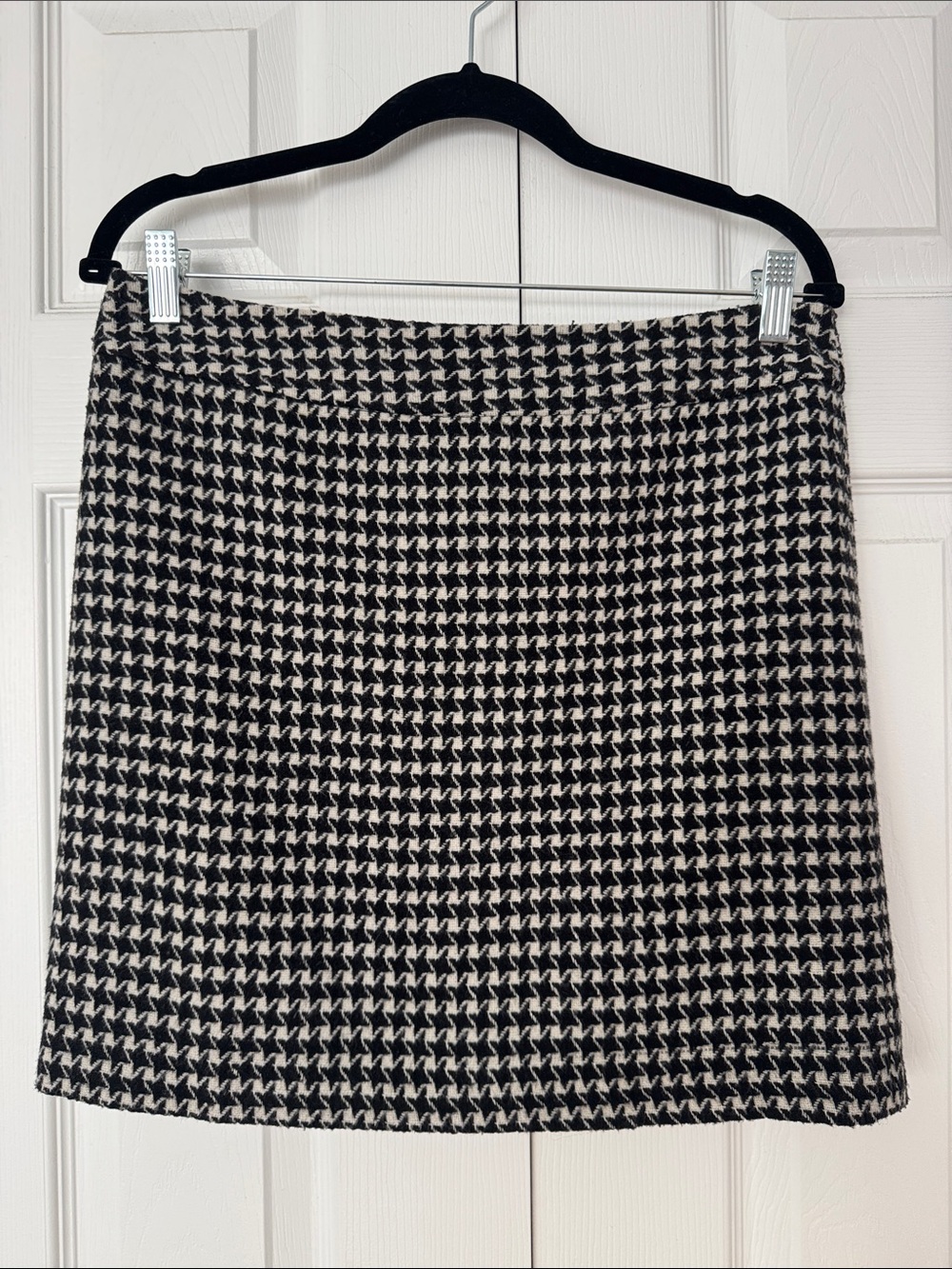 Lord & Taylor Black and White Houndstooth Mini Skirt